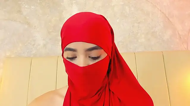Snapshot of nayiraa_ chatting on May 12, 11:40 am nayiraa online show from May 12, 11:40 am