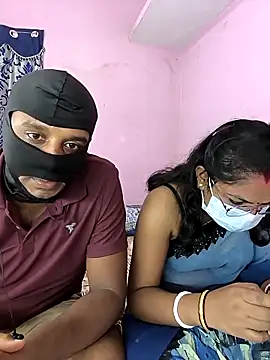 Snapshot of Lovlycouple1 chatting on September 18, 5:59 pm Lovlycouple1 online show from September 18, 5:59 pm