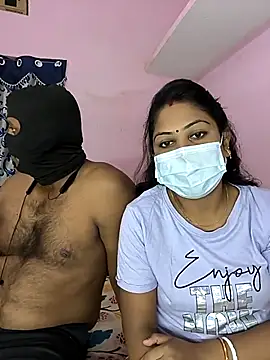 Snapshot of Lovlycouple1 chatting on October 6, 5:54 pm Lovlycouple1 online show from October 6, 5:54 pm