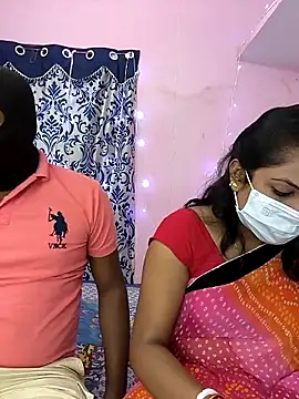 Snapshot of Lovlycouple1 chatting on October 16, 4:52 pm Lovlycouple1 online show from October 16, 4:52 pm