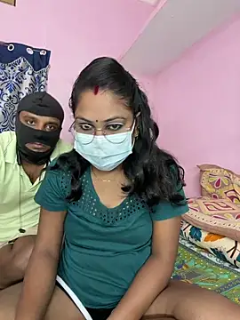 Snapshot of Lovlycouple1 chatting on October 28, 5:59 pm Lovlycouple1 online show from October 28, 5:59 pm