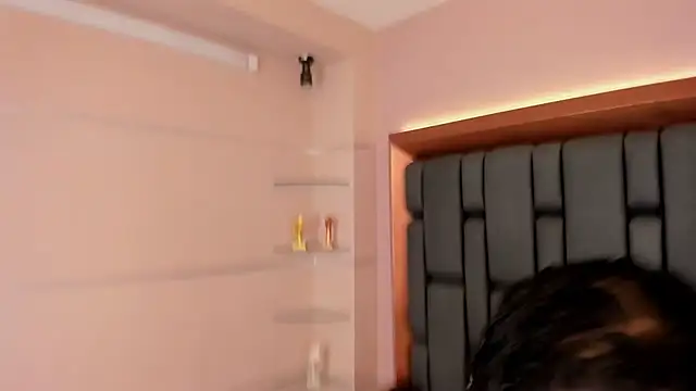 Snapshot of LisaMendez chatting on September 25, 3:43 am LisaMendez online show from September 25, 3:43 am