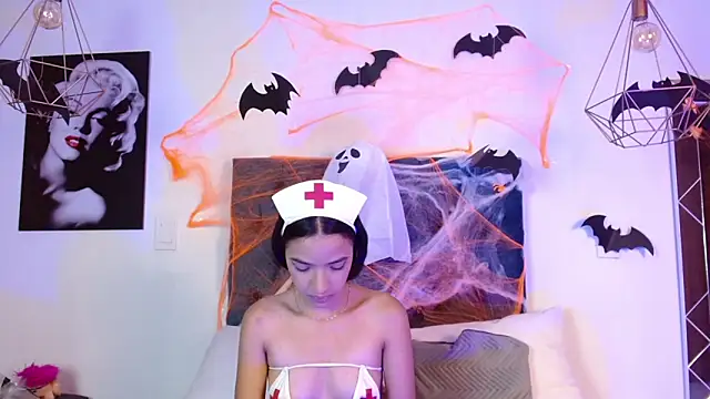 Snapshot of Lilith_Nocturne chatting on October 8, 7:00 pm Lilith Nocturne online show from October 8, 7:00 pm