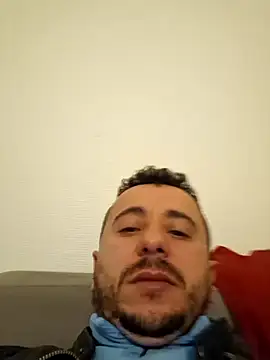 Snapshot of RollingCouscous86 chatting on October 17, 9:17 pm RollingCouscous86 online show from October 17, 9:17 pm