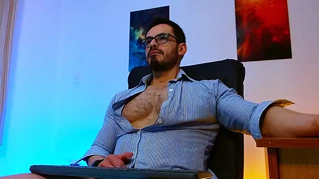 Snapshot of Axel_Lover chatting on February 28, 12:11 am Axel Lover online show from February 28, 12:11 am