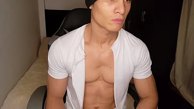 stylish men online show from October 23, 12:04 pm