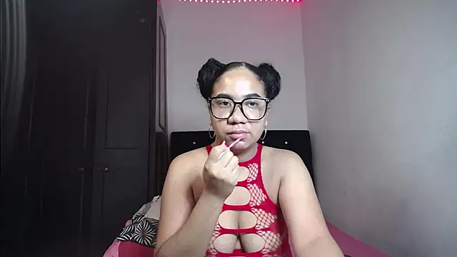 Snapshot of Kristynsmith chatting on September 17, 4:03 am Kristynsmith online show from September 17, 4:03 am