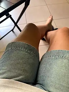 sharon-Hanna online show from December 18, 1:11 am