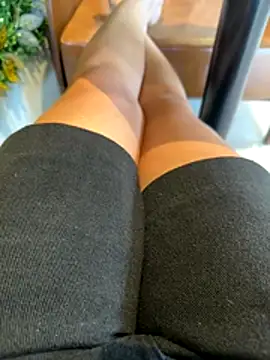 sharon-Hanna online show from December 21, 1:02 am