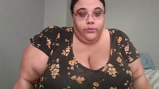 Snapshot of SexyBBW10790 chatting on May 5, 2:03 pm SexyBBW10790 online show from May 5, 2:03 pm