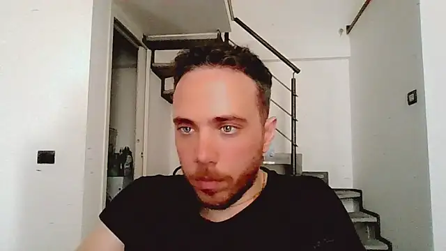 Snapshot of joeviolet chatting on April 4, 2:58 pm joeviolet online show from April 4, 2:58 pm