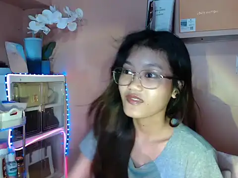 skinny gracie online show from October 19, 3:34 pm