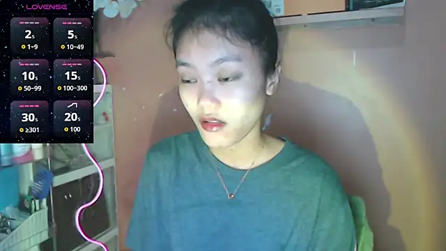 Snapshot of skinny_gracie chatting on February 15, 3:09 pm skinny gracie online show from February 15, 3:09 pm