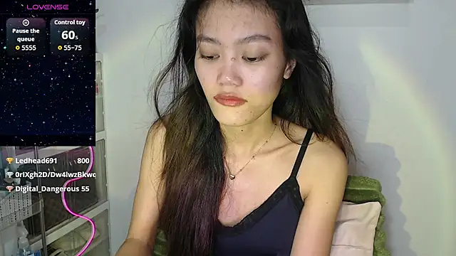 Snapshot of skinny_gracie chatting on March 24, 8:41 am skinny gracie online show from March 24, 8:41 am