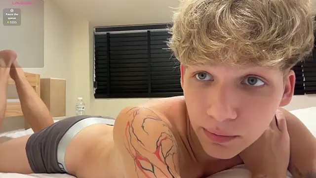 walter cute online show from May 19, 5:08 pm