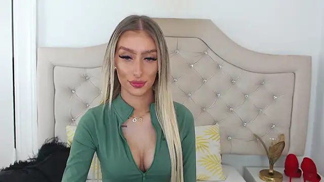 Snapshot of NatalieSensual chatting on January 7, 12:07 pm NatalieSensual online show from January 7, 12:07 pm