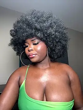 Snapshot of WomanNextdoor1 chatting on March 28, 8:25 am WomanNextdoor1 online show from March 28, 8:25 am