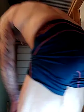 ShawnandDani7074 online show from February 12, 7:47 am