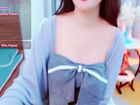 Snapshot of girlsweets2277 chatting on September 22, 4:58 am girlsweets2277 online show from September 22, 4:58 am