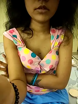 Snapshot of Snaya-baby chatting on April 6, 1:56 pm Snaya-baby online show from April 6, 1:56 pm