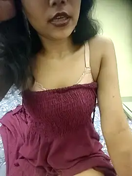 Snapshot of Snaya-baby chatting on April 25, 1:41 pm Snaya-baby online show from April 25, 1:41 pm