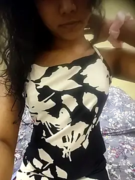 Snapshot of Snaya-baby chatting on April 26, 7:50 am Snaya-baby online show from April 26, 7:50 am