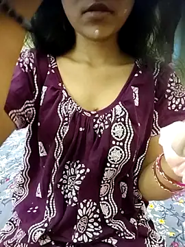Snapshot of Snaya-baby chatting on May 8, 7:46 am Snaya-baby online show from May 8, 7:46 am