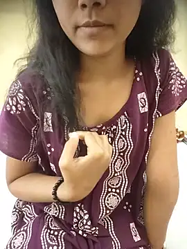 Snapshot of Snaya-baby chatting on May 27, 6:21 am Snaya-baby online show from May 27, 6:21 am