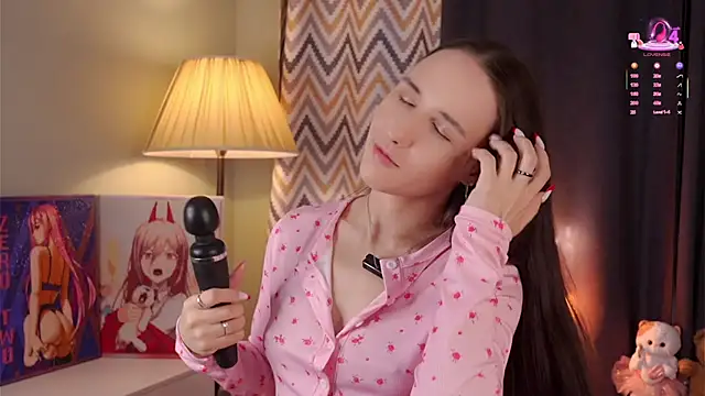 MaudAle online show from November 28, 1:19 am