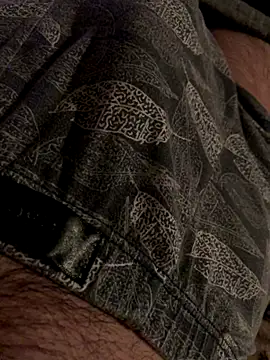 MuzzyFacing online show from December 2, 10:27 pm