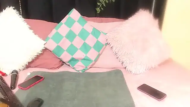 AmazingDarkDoll online show from November 13, 4:06 pm