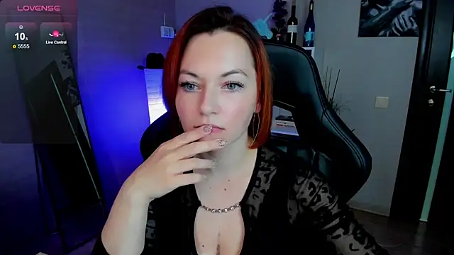 Serena Woods online show from September 10, 8:36 am