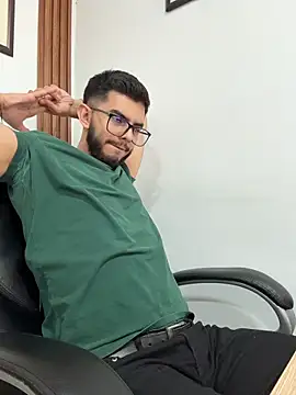 milosky00 online show from February 2, 7:45 pm