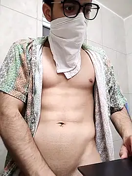 Snapshot of mrmasseur06 chatting on May 25, 6:58 pm mrmasseur06 online show from May 25, 6:58 pm