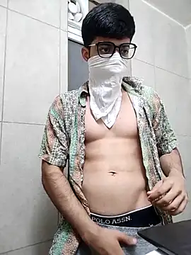 Snapshot of mrmasseur06 chatting on June 8, 7:14 pm mrmasseur06 online show from June 8, 7:14 pm