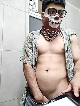 Snapshot of mrmasseur06 chatting on July 1, 6:51 pm mrmasseur06 online show from July 1, 6:51 pm