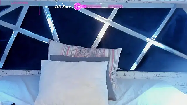 PaulinnaBlue online show from September 25, 8:45 pm