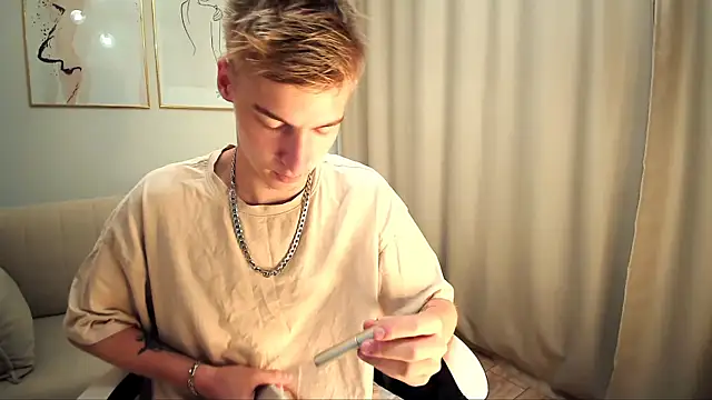 MrSexyCum4U online show from September 25, 1:42 am