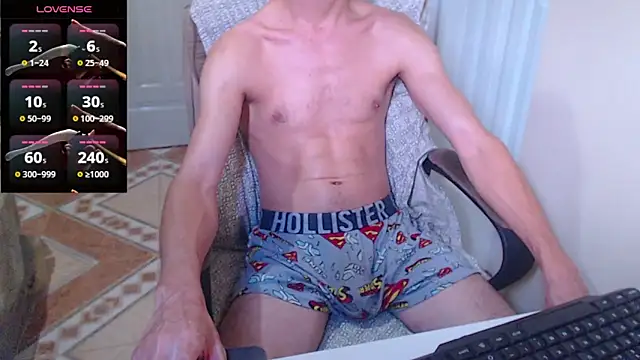 Snapshot of Sexxx20 chatting on April 10, 6:45 pm Sexxx20 online show from April 10, 6:45 pm
