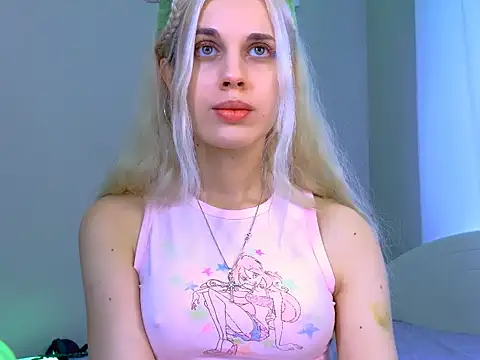 Snapshot of carmen_crybaby chatting on October 4, 1:20 pm carmen crybaby online show from October 4, 1:20 pm