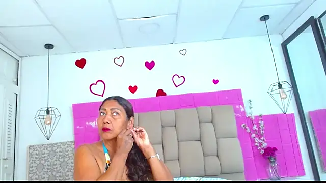 Snapshot of Damary_Leon chatting on May 22, 7:08 pm Damary Leon online show from May 22, 7:08 pm