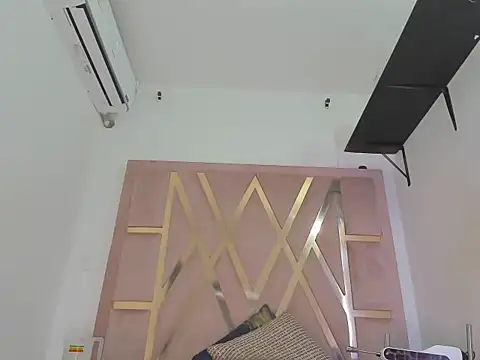 Snapshot of samantaasm chatting on October 17, 9:28 pm samantaasm online show from October 17, 9:28 pm