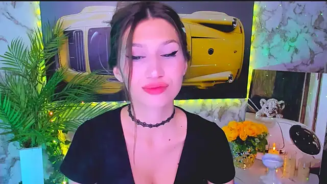 Snapshot of Mollyinyourmind chatting on October 24, 9:55 pm Mollyinyourmind online show from October 24, 9:55 pm