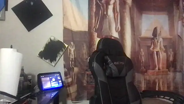 Snapshot of Triggerhappycj100 chatting on May 2, 8:47 pm Triggerhappycj100 online show from May 2, 8:47 pm
