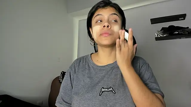 Aleja-02 online show from September 29, 8:35 pm