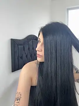Privad ravenna online show from May 9, 5:40 pm