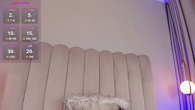 ashlye white online show from October 19, 1:23 pm