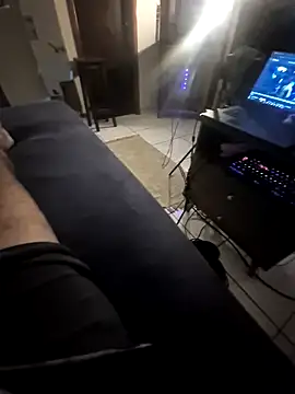 TrisalQuente online show from February 14, 1:24 am