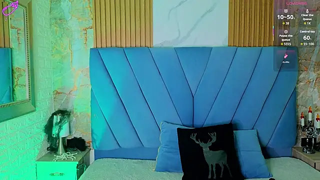 violett  golden online show from October 9, 11:19 am