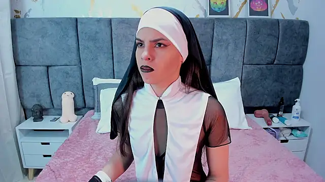 Snapshot of Astrid_Velle chatting on October 31, 3:40 am Astrid Velle online show from October 31, 3:40 am